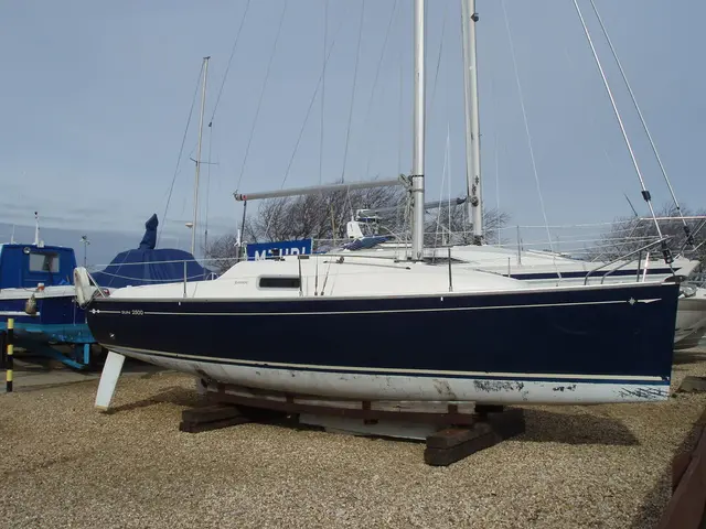 Accelerated Share Buybacks by LVS in Q2 2025, amounting to a staggering $800 million